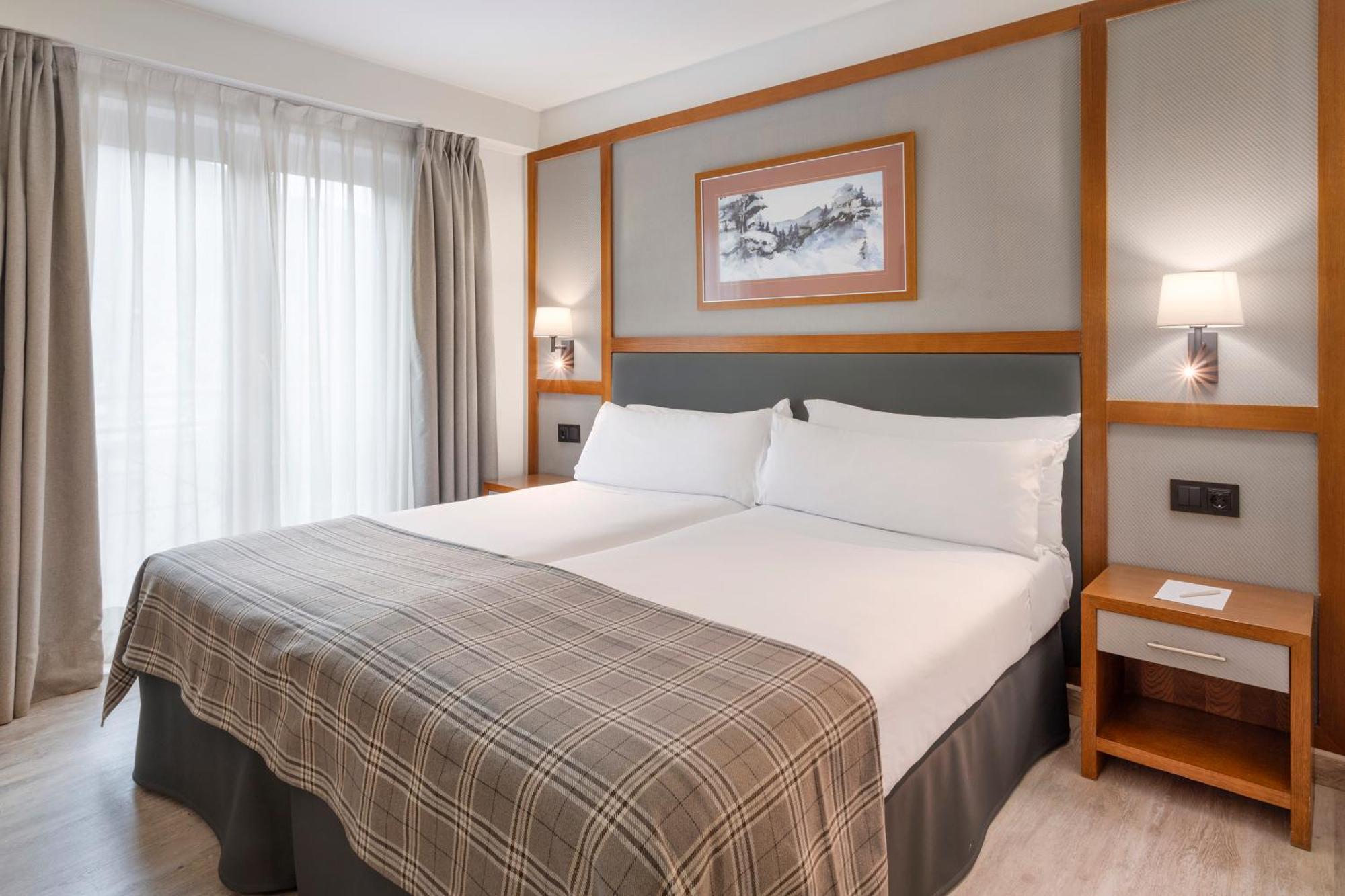ทริป บีเอลยา บาเกย์รา Hotel เบียญา ภายนอก รูปภาพ