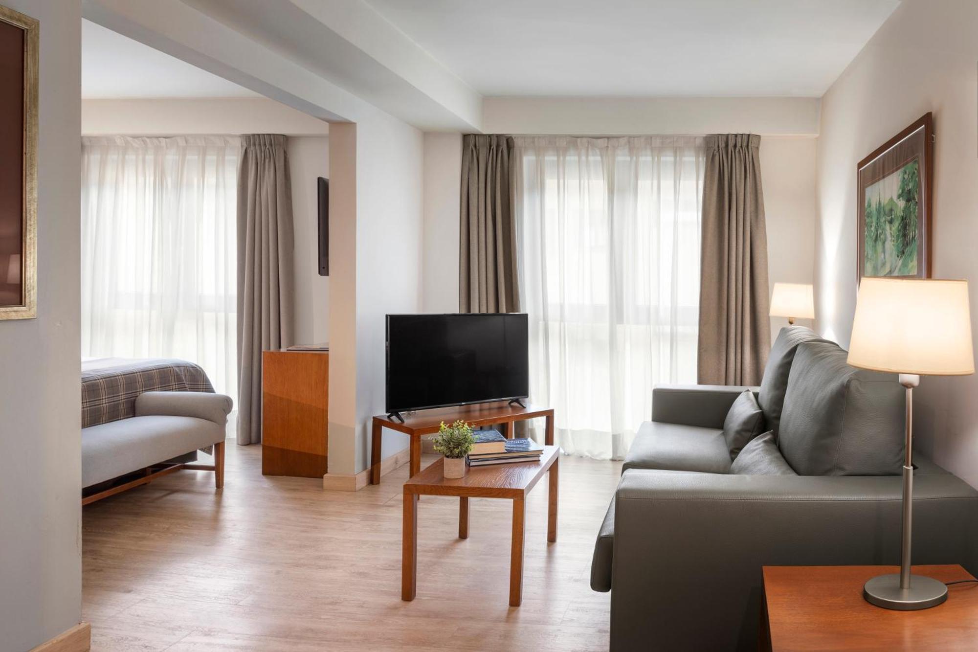 ทริป บีเอลยา บาเกย์รา Hotel เบียญา ภายนอก รูปภาพ